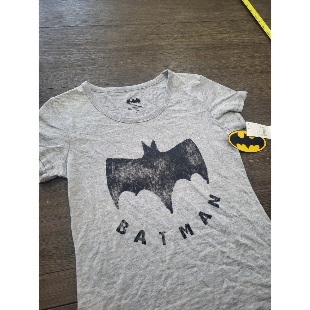 Batman Womens Medium T Shirt Licensed Logo Graphic Shirt‎ Top Heather Gray - Picture 3 of 6